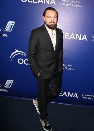 Meine liebe Kollegin Gesine findet ja, dass Leonardo di Caprio nicht fehlen darf, denn er hat den absoluten Dad Bod - ganz ohne Dad zu sein. Und das schon seit Jahren.