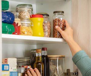 Horror im Küchenschrank: So vertreibt ihr Lebensmittelmotten aus der Küche