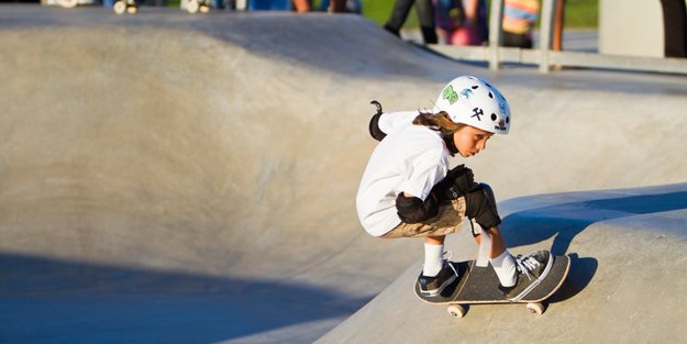 Kinderskateboard: Die besten Einsteigerboards für kleine Skater*innen