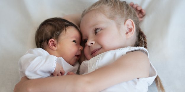 Nestschutz bei Babys: Wie lange hält er an?