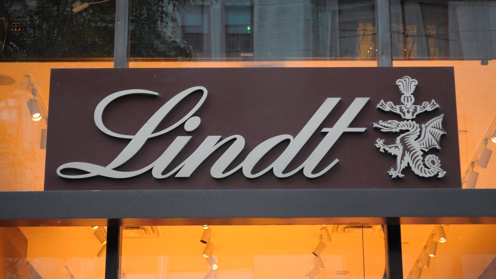 Bei Groß und Klein beliebt: Diese Schokokugeln von Amazon dürfen an ... Bei Groß und Klein beliebt: Diese Schokokugeln von Amazon dürfen an ...