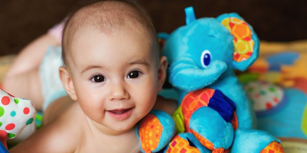 Ab wann sehen Babys Farben – und welche mögen sie am liebsten?