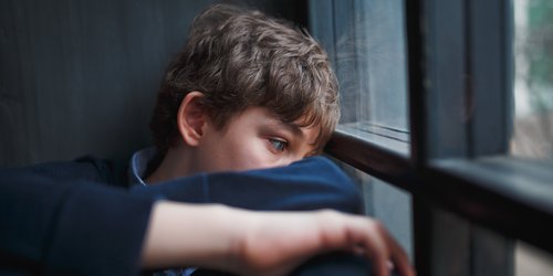 Wie ihr Depressionen bei euren Kindern erkennen könnt und wann ihr handeln solltet