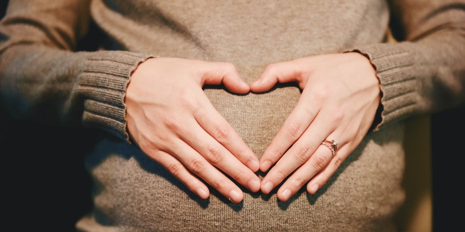 Thymiantee & Schwangerschaft: Mit Vorsicht zu genießen