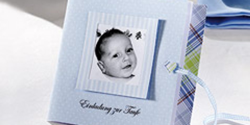 Basteln Fur Die Taufe Einladungskarten Mit Babyfoto Familie De