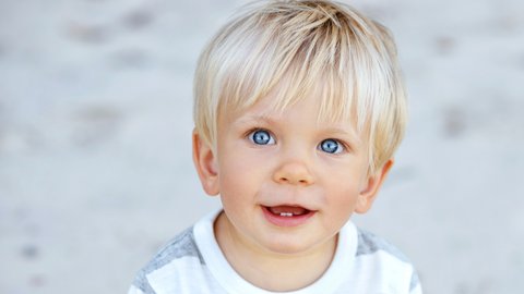 b9a0c18a0058dd97337f258e7c_ZmMgODAwMDY5NzZmZmZmIDQ4MCAyNzADODhiMDgwZDc3NTc=_cute-boy-with-blond-hair.jpg