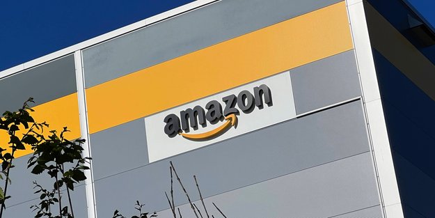 Perfekt zum Umarmen: Dieses niedliche Dino-Plüsch-Kissen von Amazon liebt jeder