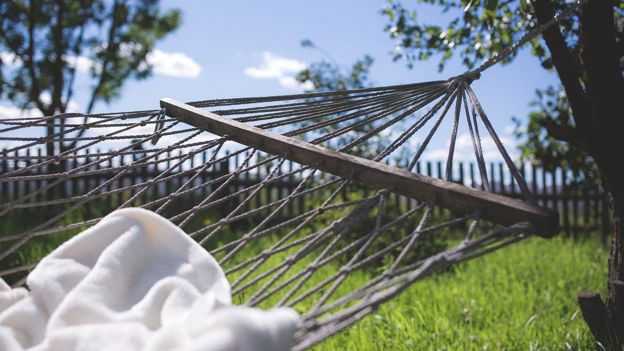 Mit der Hängematte von Rossmann wird der Garten zur Wohlfühloase. 