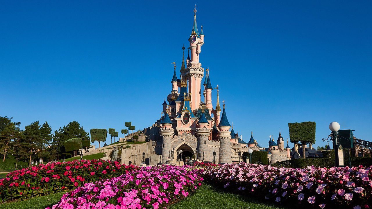 Magischer Start ins neue Jahr: Gewinne eine Reise ins Disneyland® Paris!