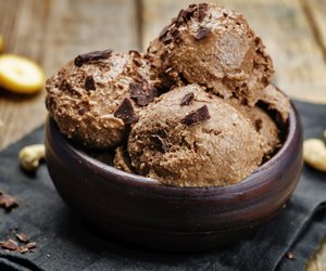 Schokoladen-Nicecream: die zuckerfreie Eis-Alternative