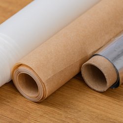 Cleverer Trick: So kannst du Backpapier- und Alufolien-Verpackungen leichter nutzen