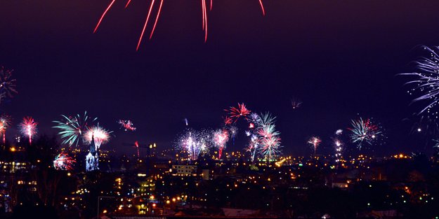 Diese Sachen durften am Silvesterabend in den 2000ern nicht fehlen
