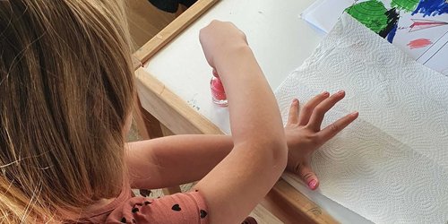 Kindernagellacke: Diese 6 giftfreien Nagelfarben finden wir und unsere Kids super