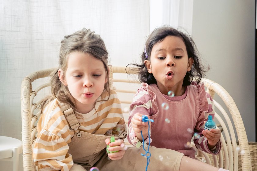 Seifenblasen sind bei Kindern sehr beliebt