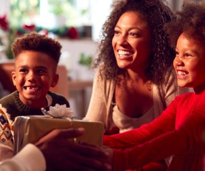 Die besten Weihnachtsgeschenke finden: Die 3er-Geschenke-Regel hilft dir dabei