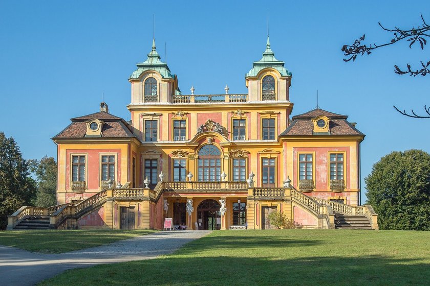 Schloss Favorite in Ludwigsburg inmitten des Landschaftsparks