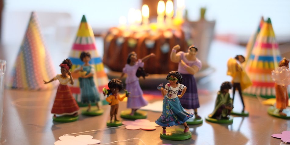 Encanto-Kindergeburtstag feiern: Das braucht ihr alles