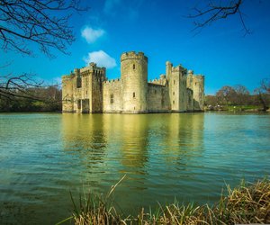 Die Zeit der Ritter: Diese Wasserburg in England ist beeindruckend