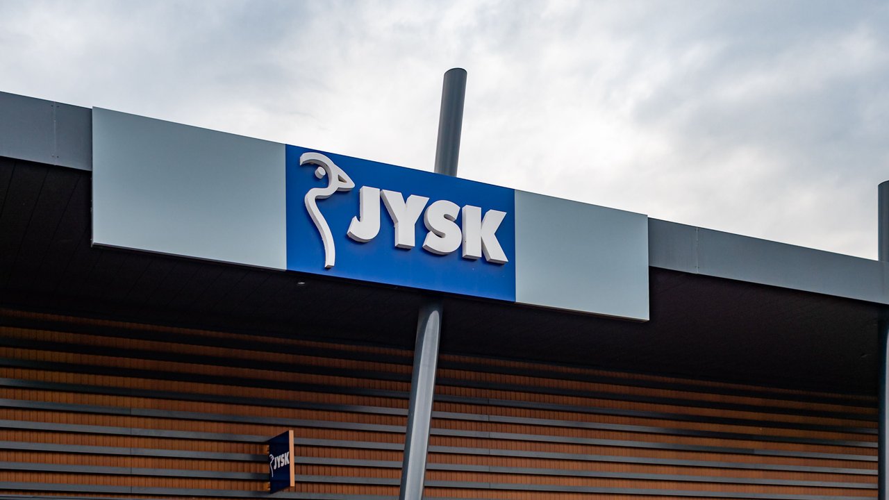 Jysk zeigt, wie stilvoll ein noch so kleiner Teppich sein kann.