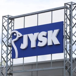 Der Schnäppchen-Beistelltisch von Jysk ist bei Deko-Fans grade sehr beliebt