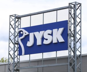 Der Schnäppchen-Beistelltisch von Jysk ist bei Deko-Fans grade sehr beliebt