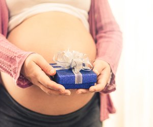 Push Present: Die 21 feudalsten Luxusgeschenke, die Promimütter zur Geburt bekommen haben