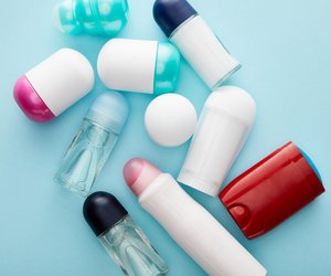 In welchen Müll kommt Deo? Das solltest du dabei beachten