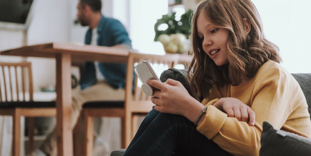 Ab wann erstes Handy für Kinder: Erfahrungen, Tipps & die perfekten Beginnermodelle
