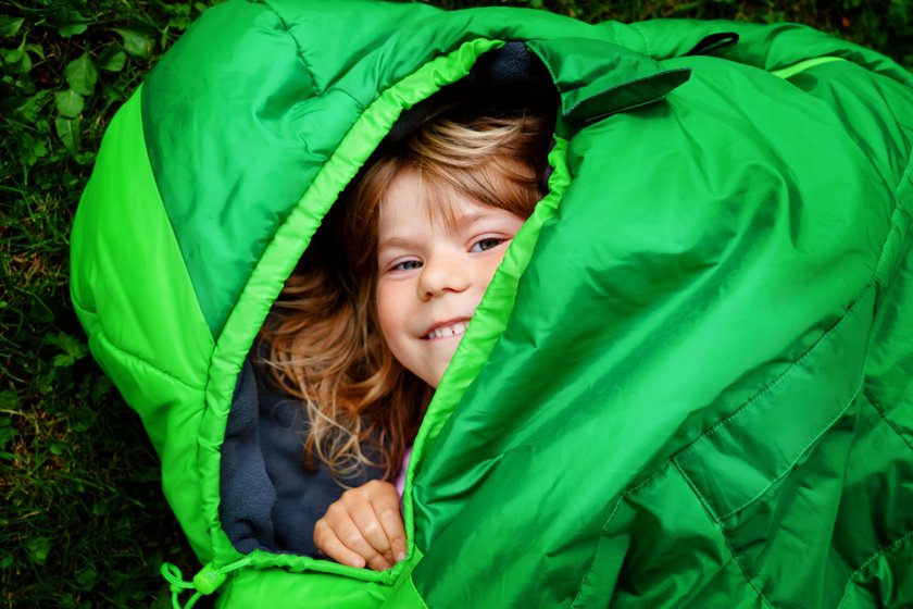 Heimweh bei Kindern: Schlafsack ausprobieren