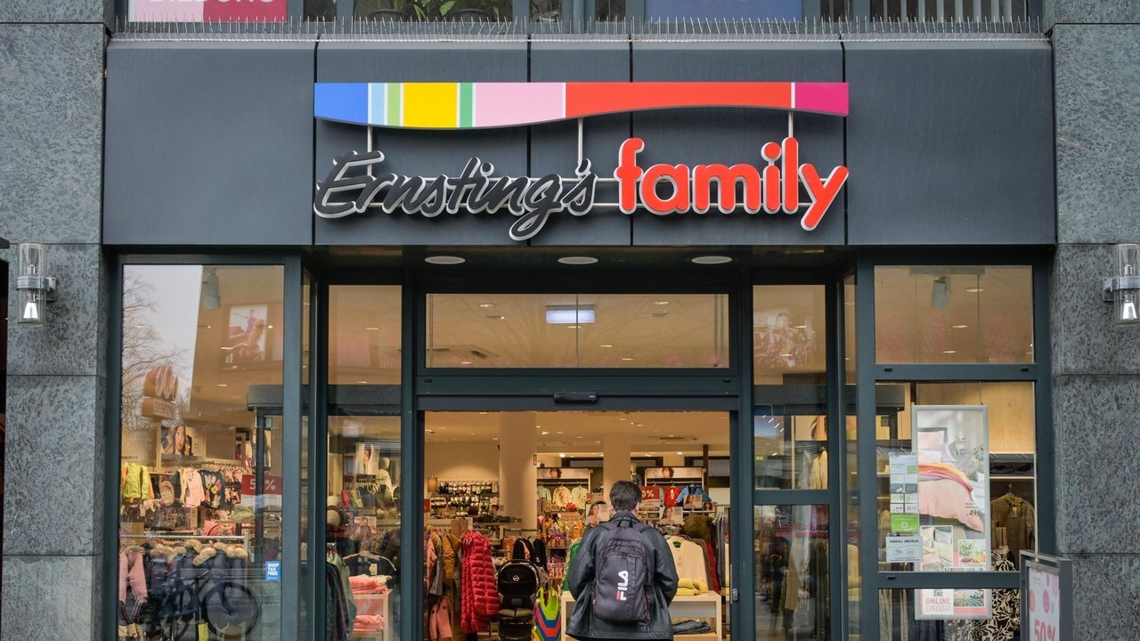 Diese rutschfeste Silikon-Schüssel von Ernsting’s family lieben wir!
