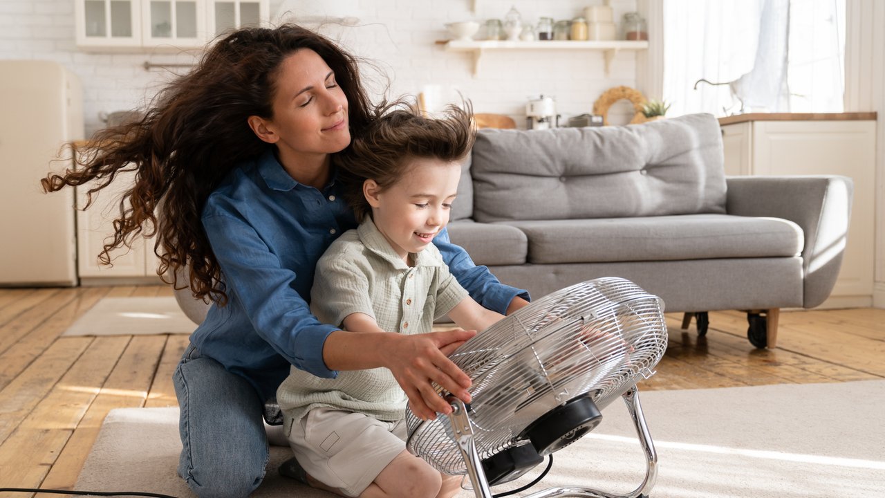 Ventilatoren Test: Mutter und Sohn