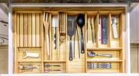 Küchenschubladen organisieren: So kommt Ordnung in die Küche