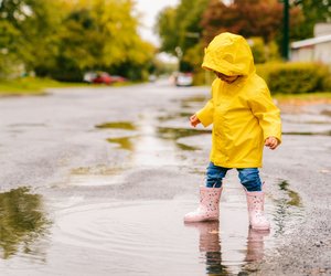 Jetzt bei Amazon im Angebot: Der perfekte Kinderregenschirm für kleine Bluey-Fans