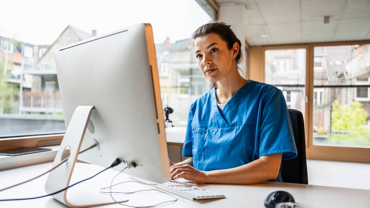 Arbeit am Computer und die Hand schmerzt? Dann ist diese Handstütze genau das, was du brauchst.