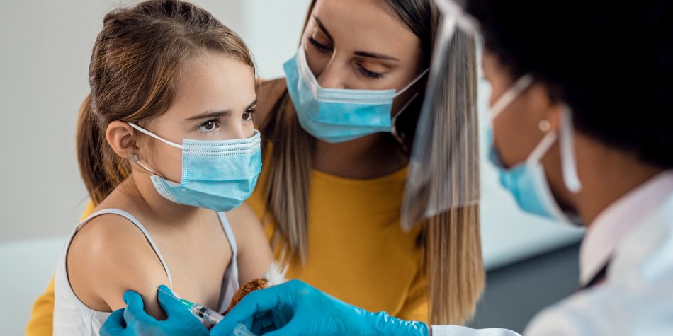 Familien stärken: Ärzte fordern baldige Corona-Impfung auch für Kinder