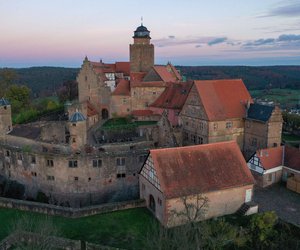 Mittelalter pur: Diese Burg in Hessen musst du erleben, wenn du Ritter und das Mittelalter liebst!