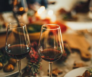 Wein & Stillen: Ist das alkoholische Getränk erlaubt? Eltern-Wissen