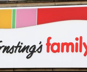 Der lila Elefanten-Waschhandschuh von Ernsting's family bringt Freude ins Badezimmer