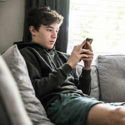 Instagram für Teenager: Jetzt können Eltern ihre Kids U-16 besser schützen