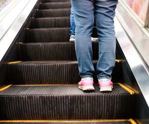 Mädchen verliert fast den Finger durch U-Bahn-Treppe – die Eltern klagen erfolglos