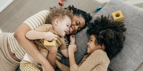 "Genialer Montessori-Trick": So setzt du den Erziehungstrend superleicht um