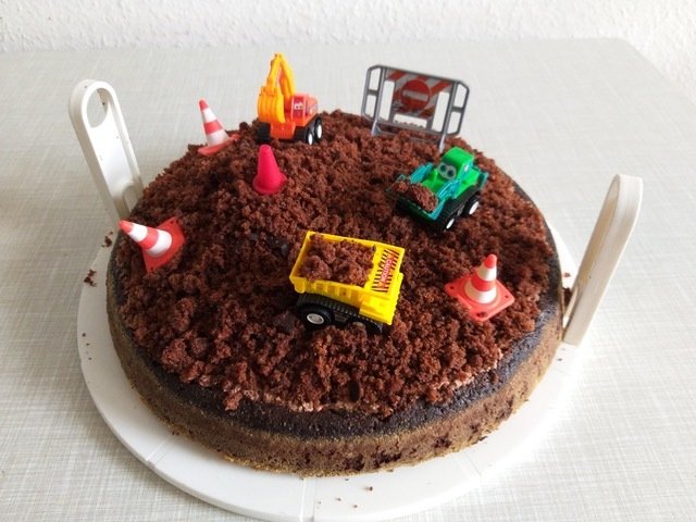Mottoparty Baustellen-Kuchen