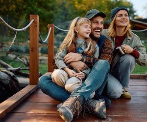 Glückliche Kindheit daheim: Zwei Psychologen verraten die wichtigsten Faktoren
