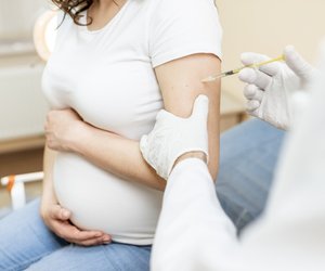 Corona-Impfung: Virologin sieht keine Gefahr für Schwangerschaft und Kinderwunsch