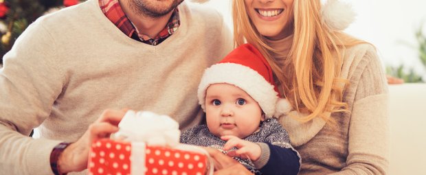 Erstes Weihnachten mit Baby: 19 Tipps für eine besondere Weihnachtszeit