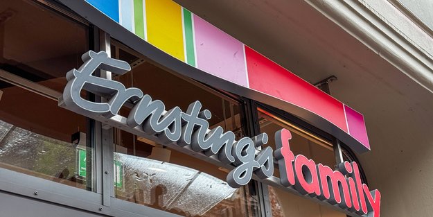 Winterliche Eleganz: Der kuschelige Steppmantel von Ernsting's family, ideal für Hermine