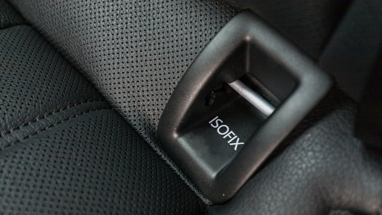 Was ist Isofix und ob es sicherer ist, als ein Autogurt Was ist Isofix und ob es sicherer ist, als ein Autogurt