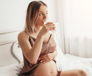 Wehen fördern: 23 Tipps und Hausmittel, die die Geburt anregen können