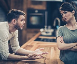 "Red doch mal normal" – 8 Sätze, die deine Beziehung heimlich vergiften
