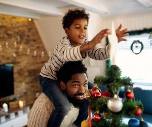 Weihnachten nach Trennung: 4 Ideen, wie ihr das Fest mit euren Kindern gestalten könnt